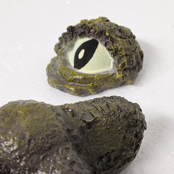 3 Pieces Bird Feeder Hand Painted Fun Outdoor Decor w/ Glow in The Dark Eyes - Picture 10 of 12